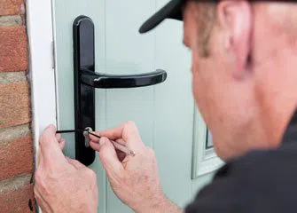 Yorba Linda Locksmith Service Yorba Linda, CA 714-988-0019 - 5a-unlock-door